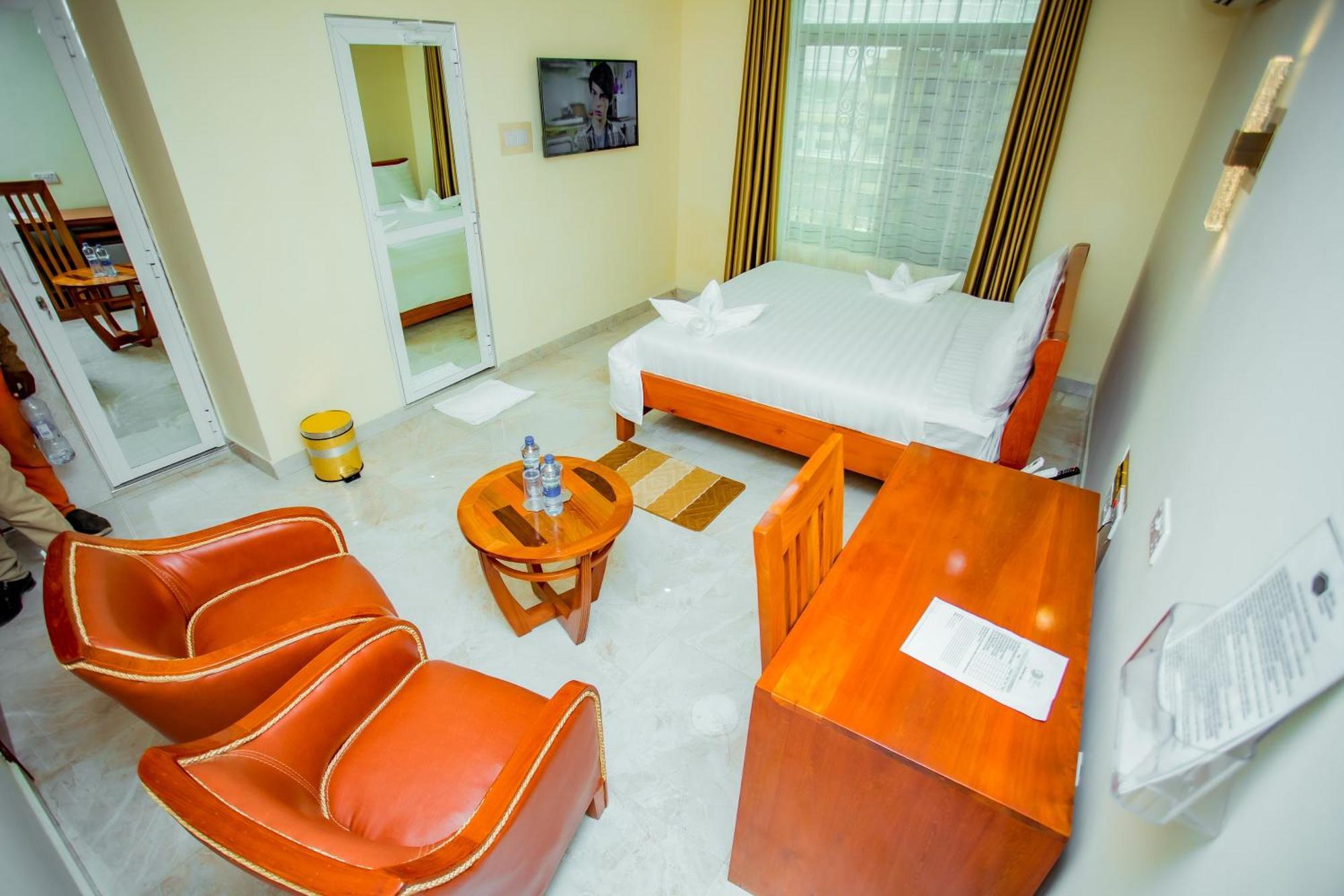 Silver Paradise Hotel Dar es Salaam Exterior foto