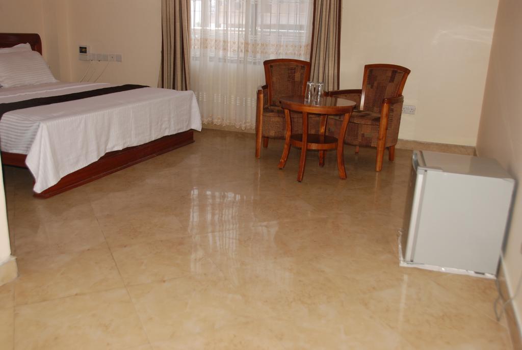 Silver Paradise Hotel Dar es Salaam Quarto foto